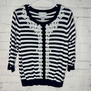 CD Petites small or medium blue & white top‎